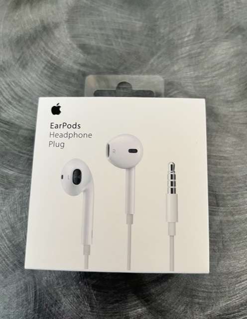 Apple EarPods Headphone 3.5mm Connection