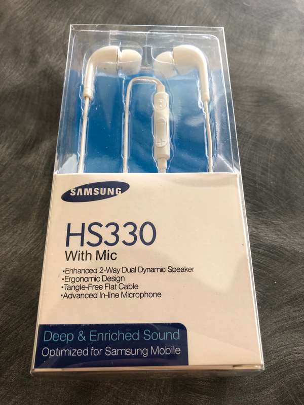Samsung Original HS330 Stereo Headset New in Packaging