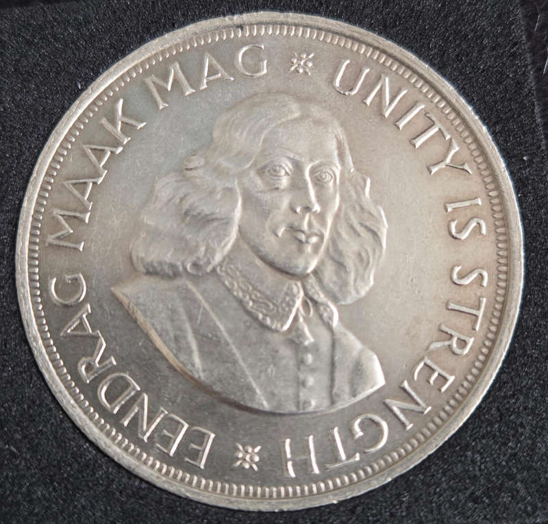 50 cent - 1962 - low mintage of only 21,024.