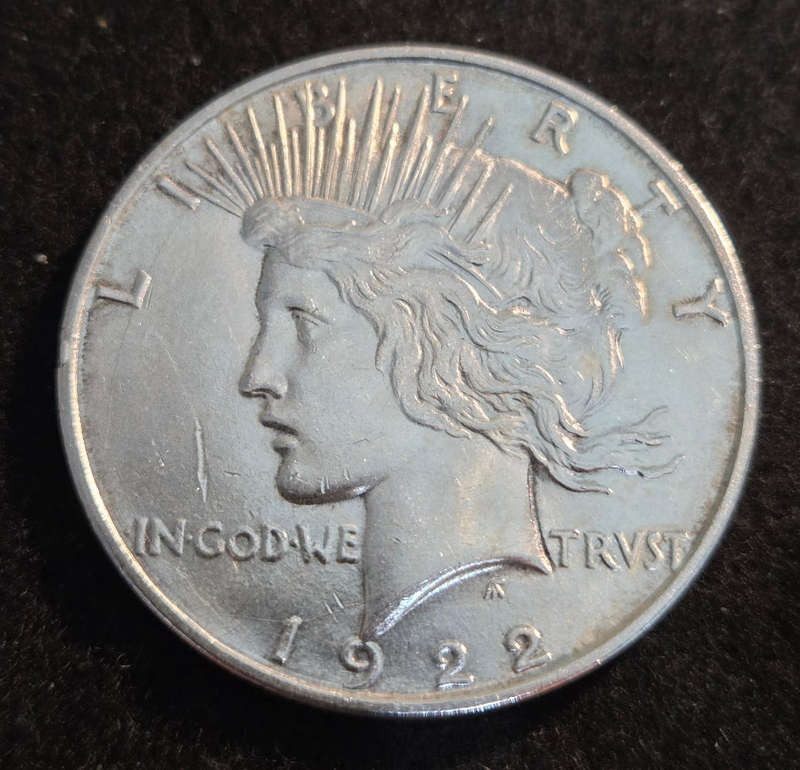 Peace Dollar 1922 (1 of 4)