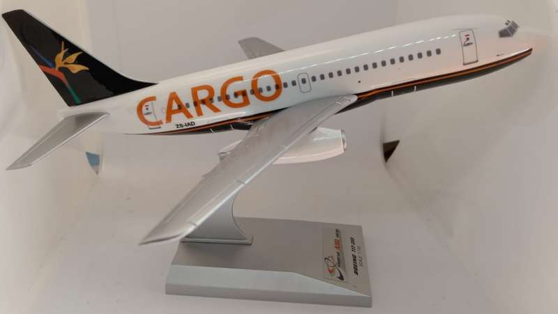 Sky Marks Models, Imperial Air Cargo ZS-IAD SKR319 1/130 Scale Snap Fit