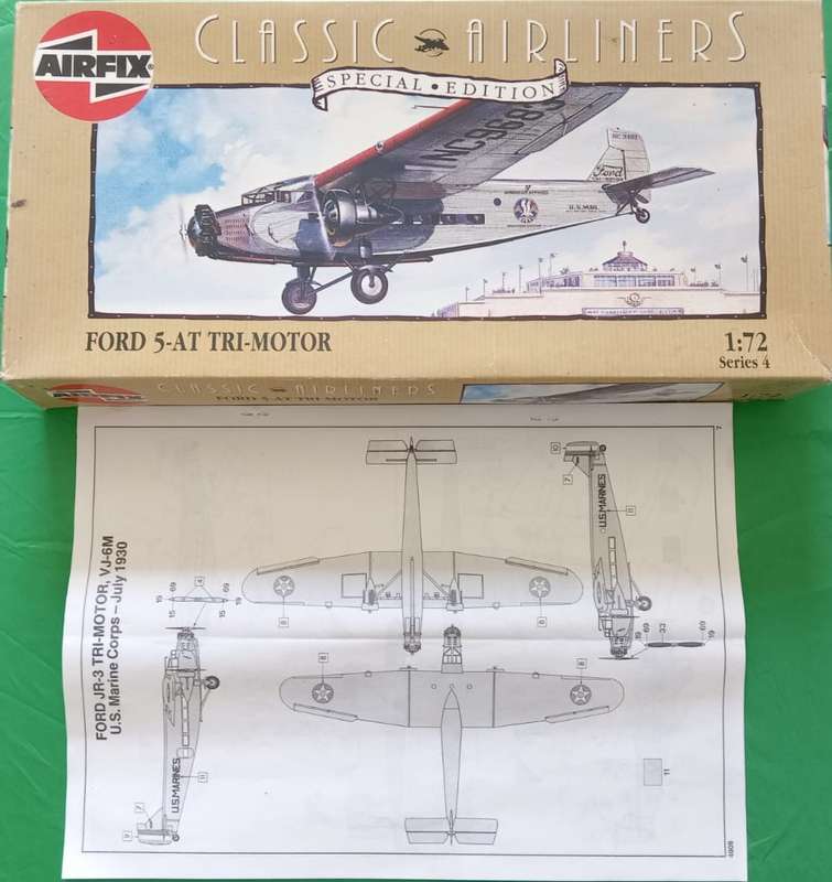 Airfix, Classic Airliners Ford 5-AT Tri-Motor Special Edition | No. 04009 | 1:72 Scale