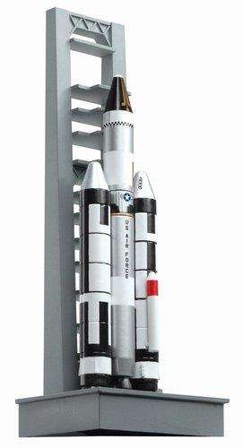 Dragon Wings Model,  Titan IIIC w/Launch Pad 56228 1/400 Scale