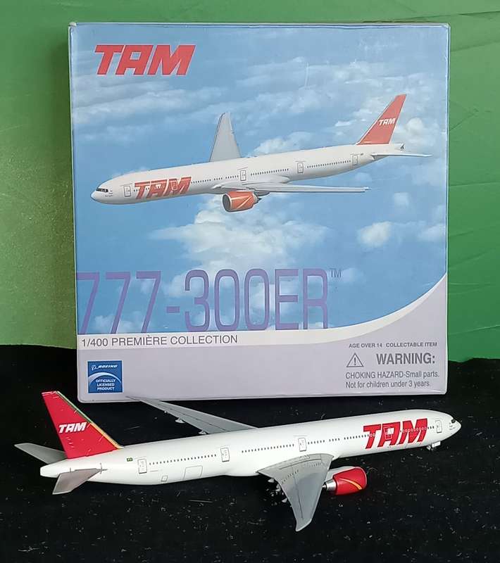 Dragon Wings, 55259 TAM Boeing 777-300ER 1/400 Scale Diecast Model