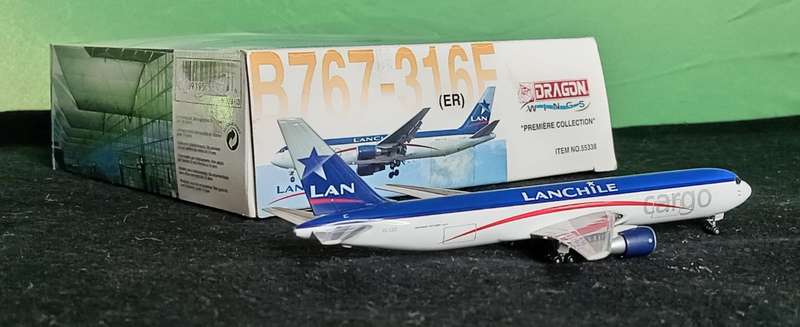 Dragon Wings, 55338 LANChile Boeing 767-316F (er) 1/400 Scale Diecast Model