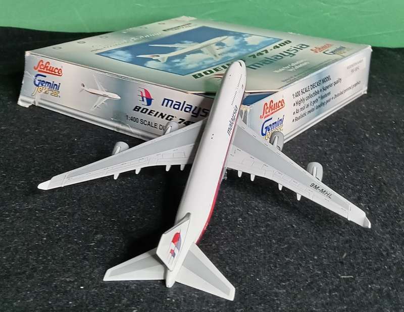 Malaysia Airlines B747-400 9M-MHL Gemini JetsII 3557449 1,400