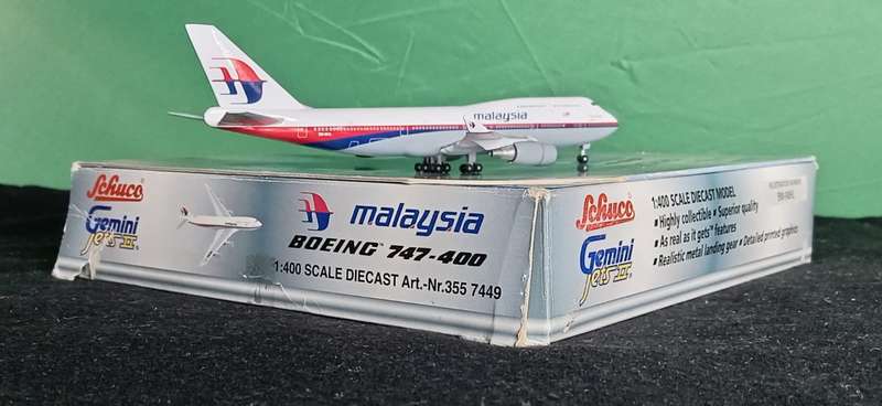 Malaysia Airlines B747-400 9M-MHL Gemini JetsII 3557449 1,400