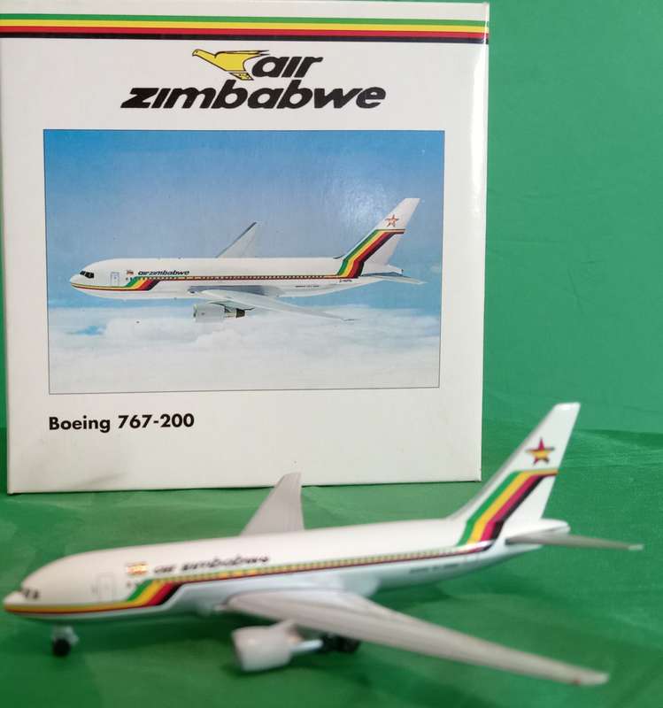 Herpa Wings   Air Zimbabwe - Boeing 767 200ER  (HW504232) 1/500