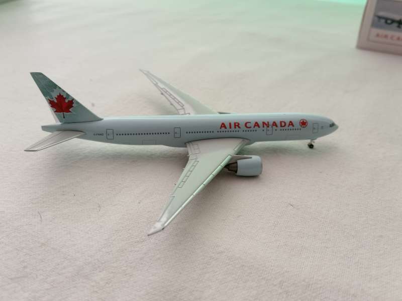 Herpa Wings, Air Canada 515870  B777-200LR Reg#C-FNND  1/1:500 Scale Diecast Model