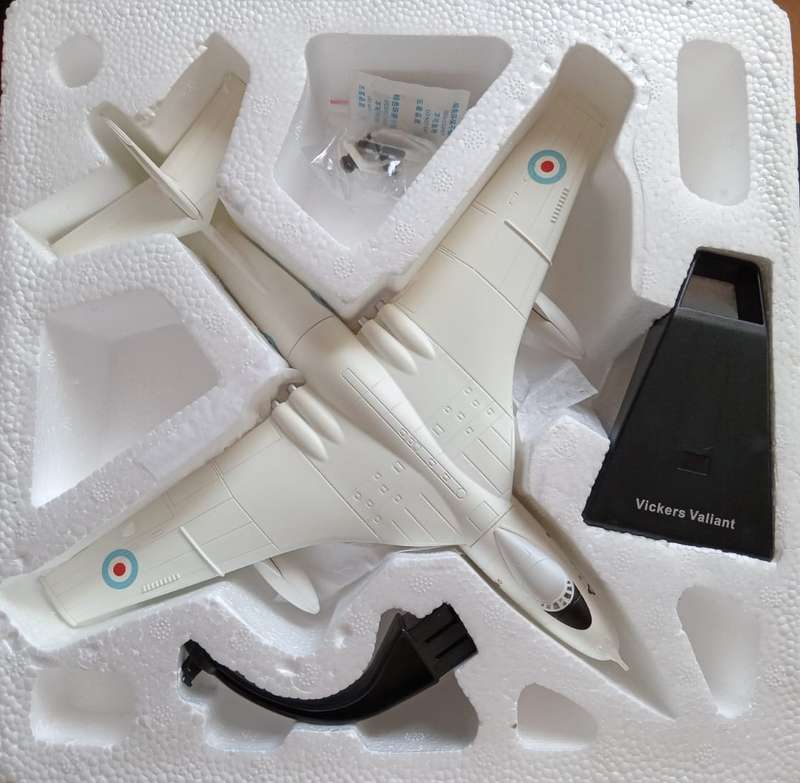 Aviation72, Vickers Valiant BK.1, Reg. XD818, AV72FB003, 1,144 Scale