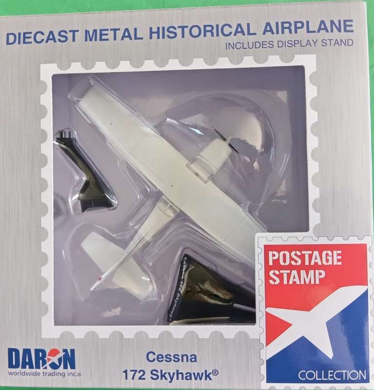 Daron (Postage Stamp), Diecast Metal Historical Airplane Cessna 172 Skyhawk 1/87