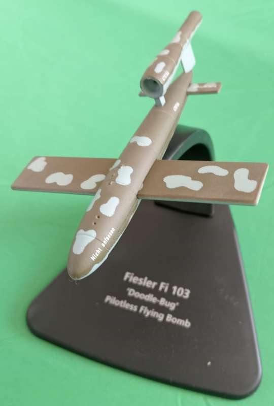Oxford Aviation, AC031 Gloster Meteor F.Mk 3 Diecast Model RAF No.616 Sqn, RAF Nijmege w Doodle Bug