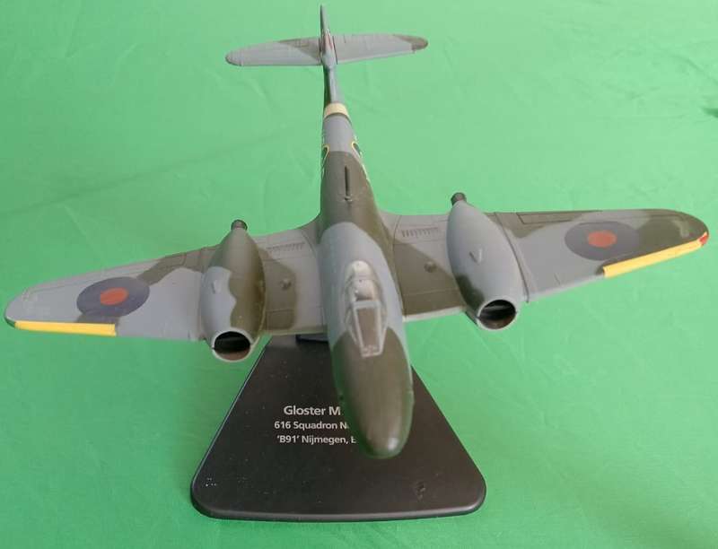 Oxford Aviation, AC031 Gloster Meteor F.Mk 3 Diecast Model RAF No.616 Sqn, RAF Nijmege w Doodle Bug