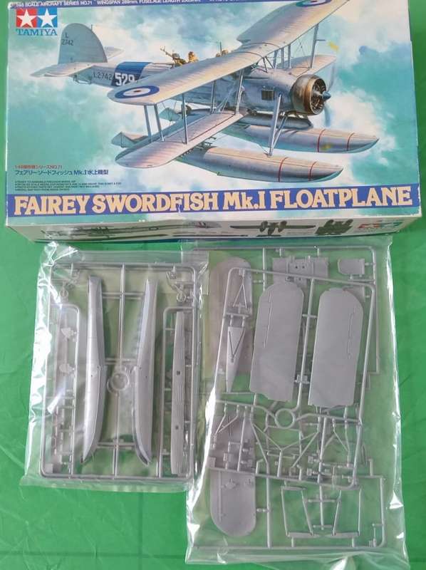 Tamiya Fairey Swordfish Mk.I Floatplane  | No. 61071 | 1:48 ( Photo-Etched Part Included)