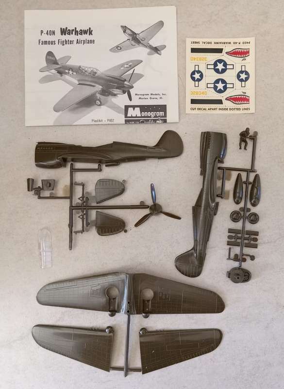 MONOGRAM, WARHAWK P-40N FIGHTER PLANE KIT#P402-49 1/72 Scale