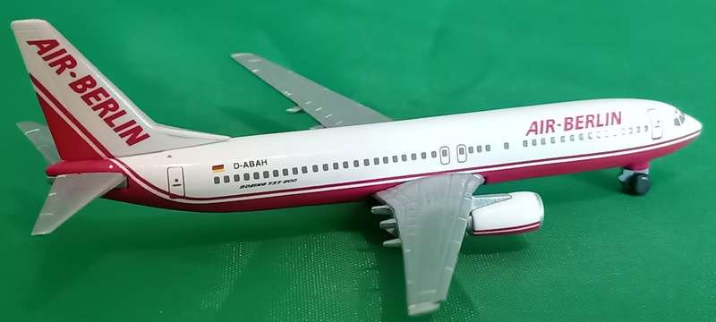 Herpa Wings Air Berlin Boeing 737-800 D-ABAD HW511193  1:500 Scale