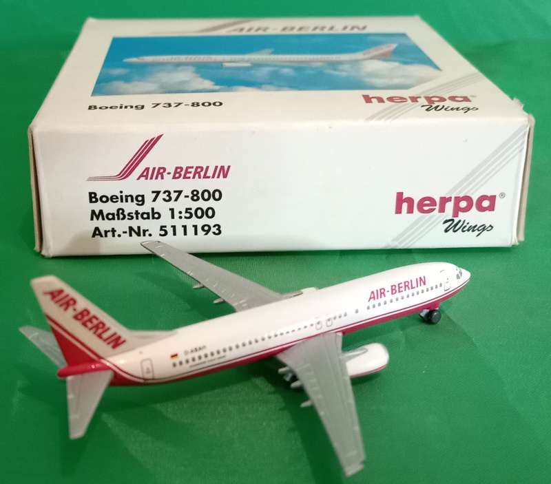 Herpa Wings Air Berlin Boeing 737-800 D-ABAD HW511193  1:500 Scale