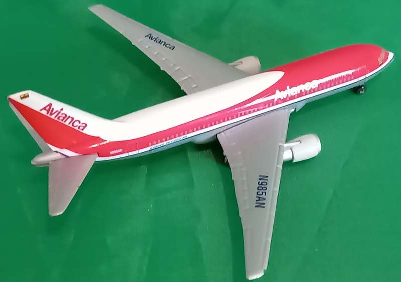 Herpa Wings, Avianca Colombia Boeing 767-200ER N985AN 502863 1:500