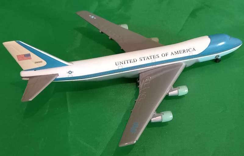 Herpa Wings 1:500 Air Force One Boeing 747-200 USAF Scaled Model
