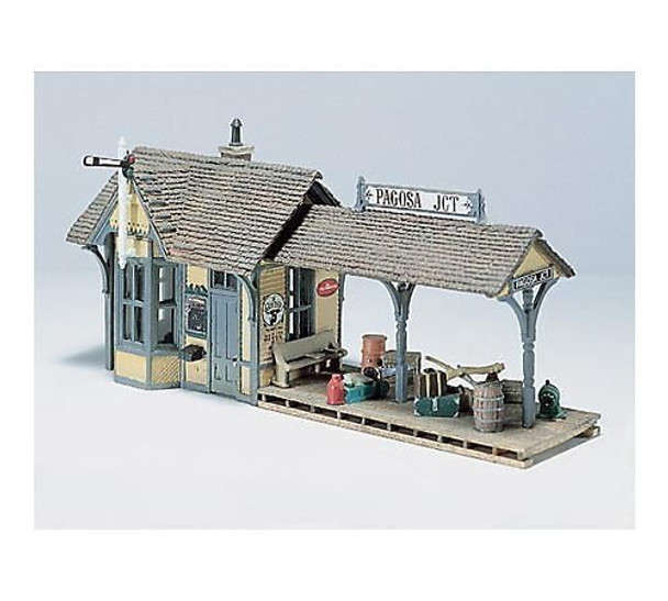Woodland Scenics, Flag Depot D239 HO Scale