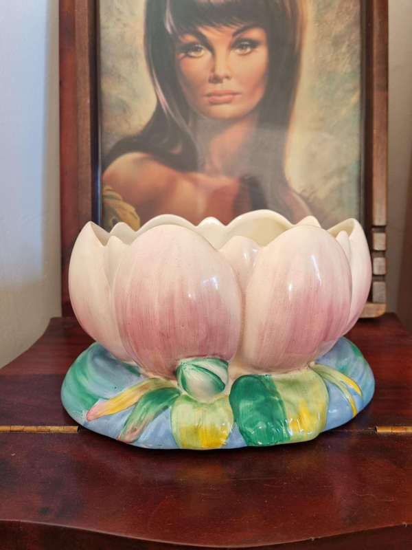 Vintage Clarice Cliff Lily Vase