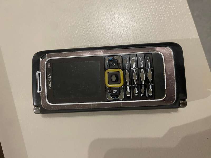 Rare Nokia E90