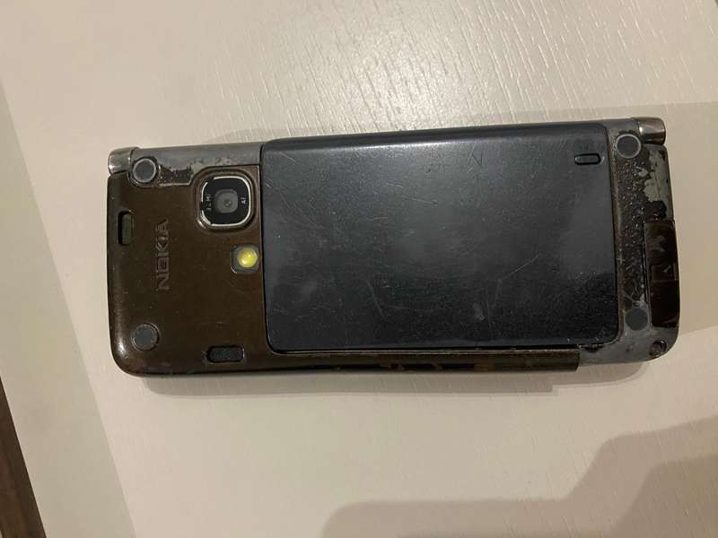 Rare Nokia E90