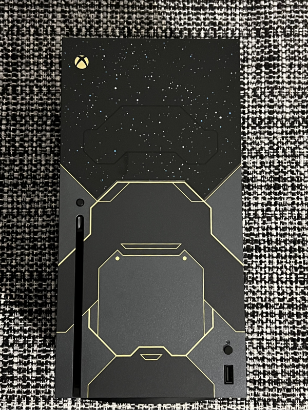 Xbox Series X 1TB Console Halo Infinite Limited Edition - With Extras