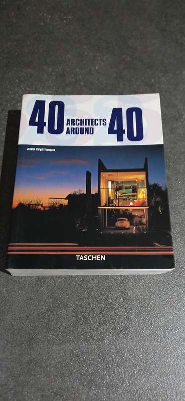 40 Architects around 40 by Taschen