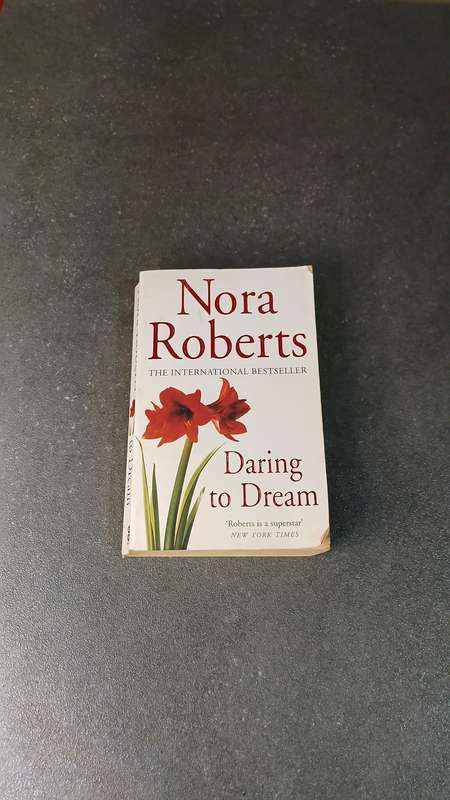 Daring to Dream by Nora Roberts (Author)