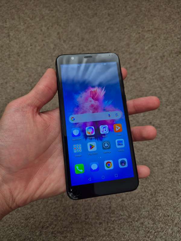 Huawei P smart 32gb 3gb ram dual sim