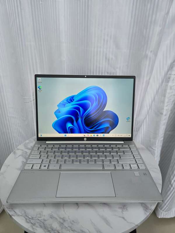 HP Pavilion Aero 13 Notebook PC  Ryzen 5-5600U / 13.3 WUXGA / 8GB RAM / 512GB SSD / Win 11 Home
