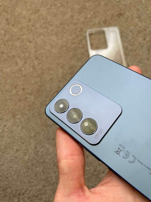 Vivo v27e 256gb 12gb ram Dual sim with cover