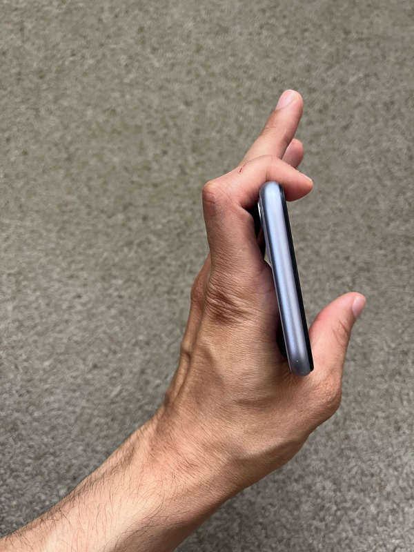 iPhone 11 64gb Dual sim - purple