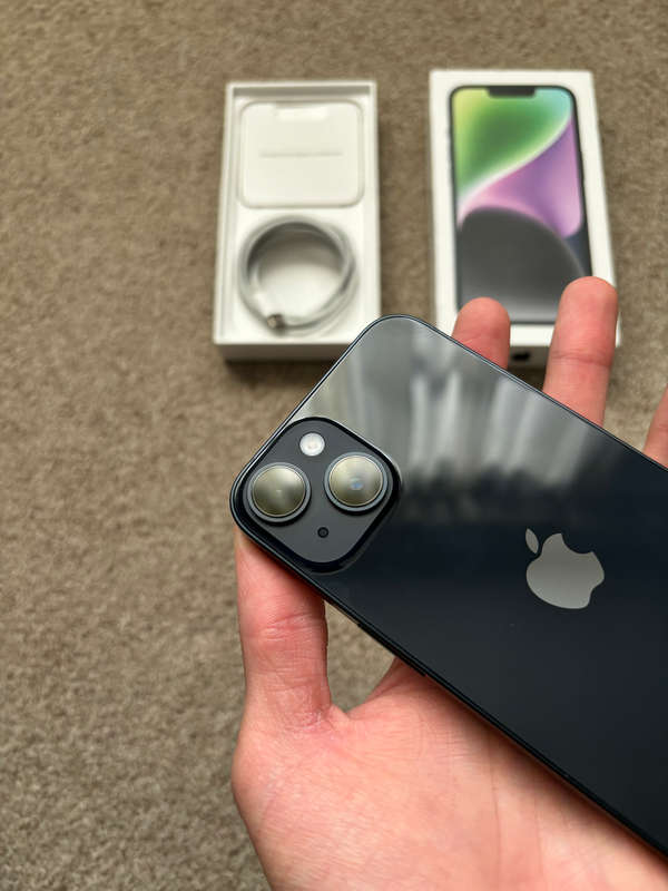 Apple iPhone 14 128gb 6gb ram dual sim with box and cable