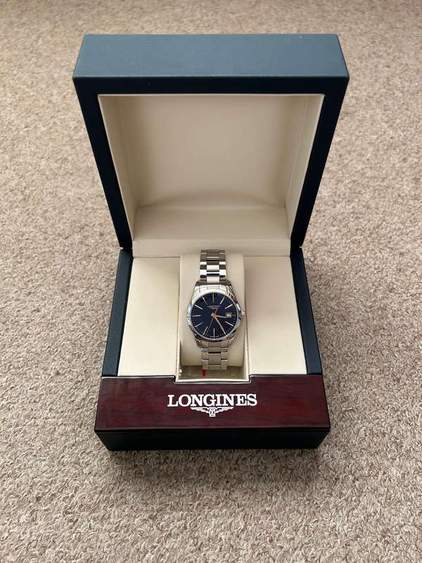 Longines Conquest Classic Ladies 34mm with box and papers in excellent condition