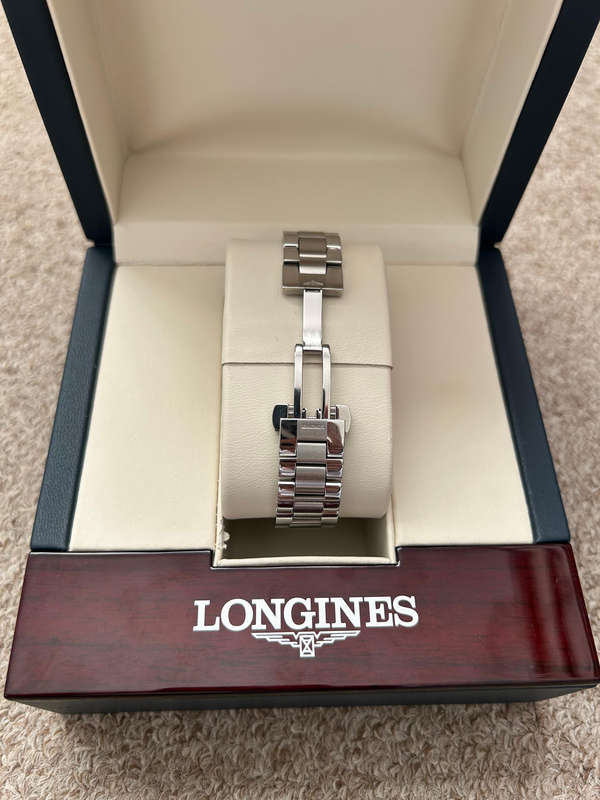Longines Conquest Classic Ladies 34mm with box and papers in excellent condition