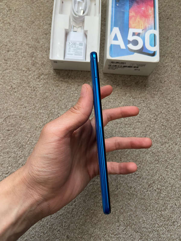 Samsung A50 128gb 4gb ram with box and charger