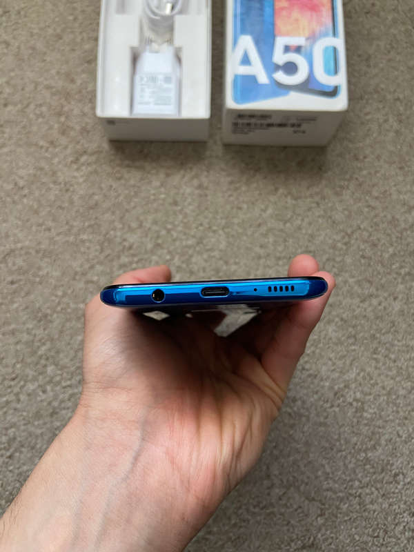 Samsung A50 128gb 4gb ram with box and charger