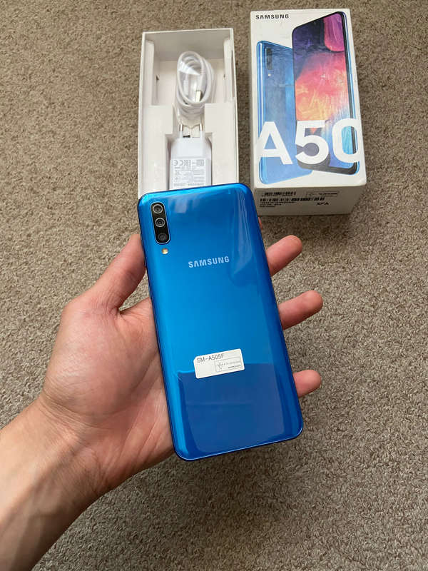 Samsung A50 128gb 4gb ram with box and charger