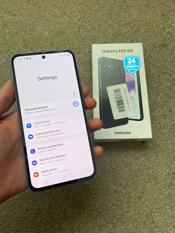 Samsung A55 5G 256gb 8gb ram Dual Sim immaculate condition with box and cable few weeks old