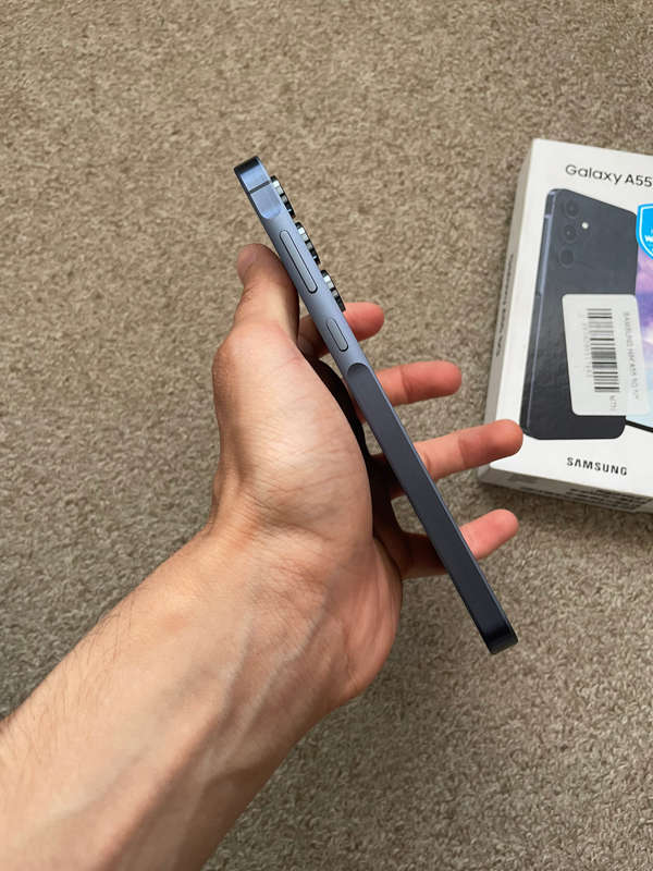 Samsung A55 5G 256gb 8gb ram Dual Sim immaculate condition with box and cable few weeks old