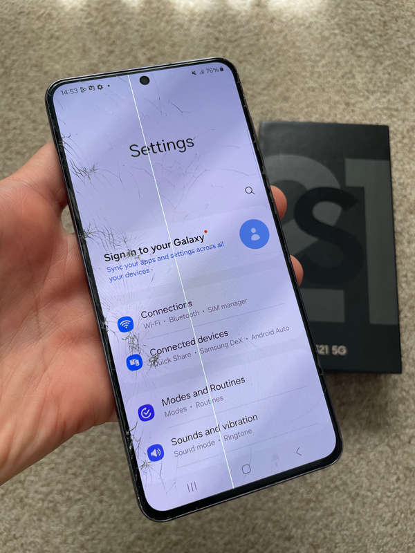 Samsung S21 5G 256gb 8gb ram Dual SIM phantom grey with box and cover cracked screen