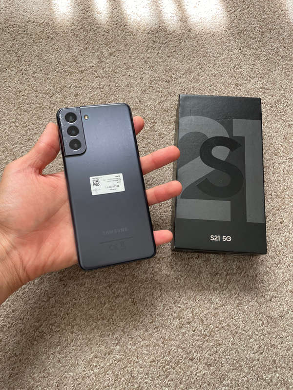 Samsung S21 5G 256gb 8gb ram Dual SIM phantom grey with box and cover cracked screen