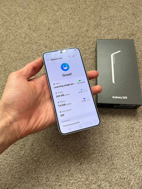Samsung S25 5G 256gb 12gb ram Dual sim with box and cable, brand new open box with receipt 4 days ol