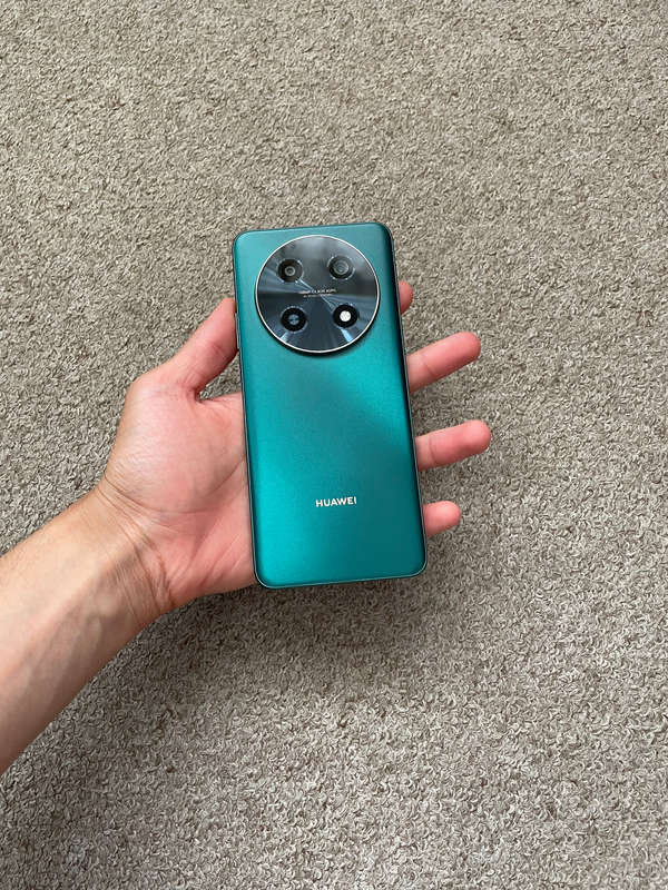 Huawei nova 12i 256gb 11gb ram