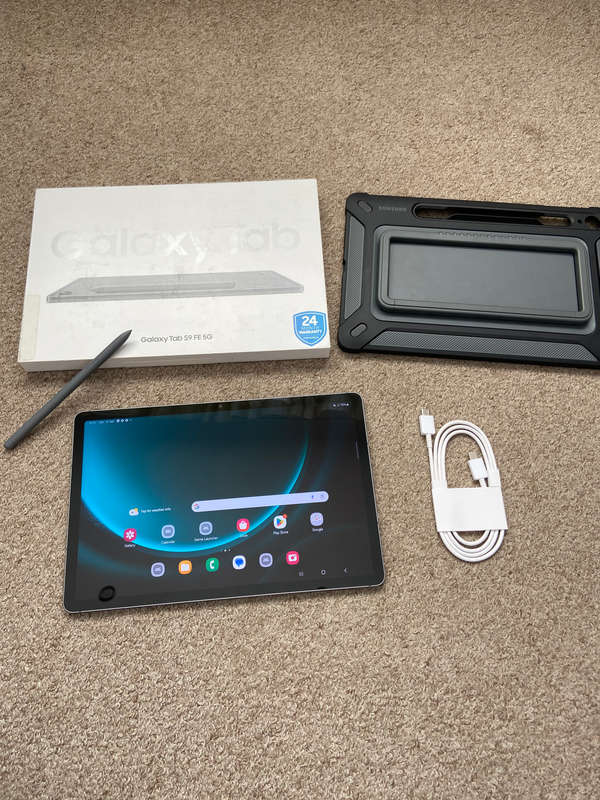 Samsung Galaxy Tab S9 FE 5G (X516) 10.9" 128GB Tablet in Immaculate condition with stickers still on