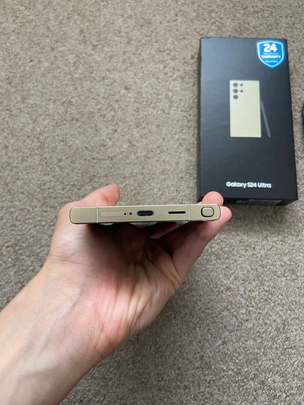 Samsung S24 Ultra 256gb 12gb ram Dual sim with box and cable like brand new with proof of purchase