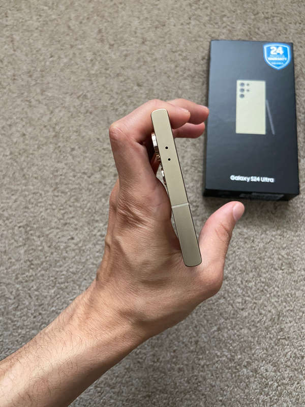 Samsung S24 Ultra 256gb 12gb ram Dual sim with box and cable like brand new with proof of purchase