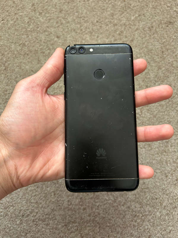 Huawei P smart 32gb 3gb ram dual sim